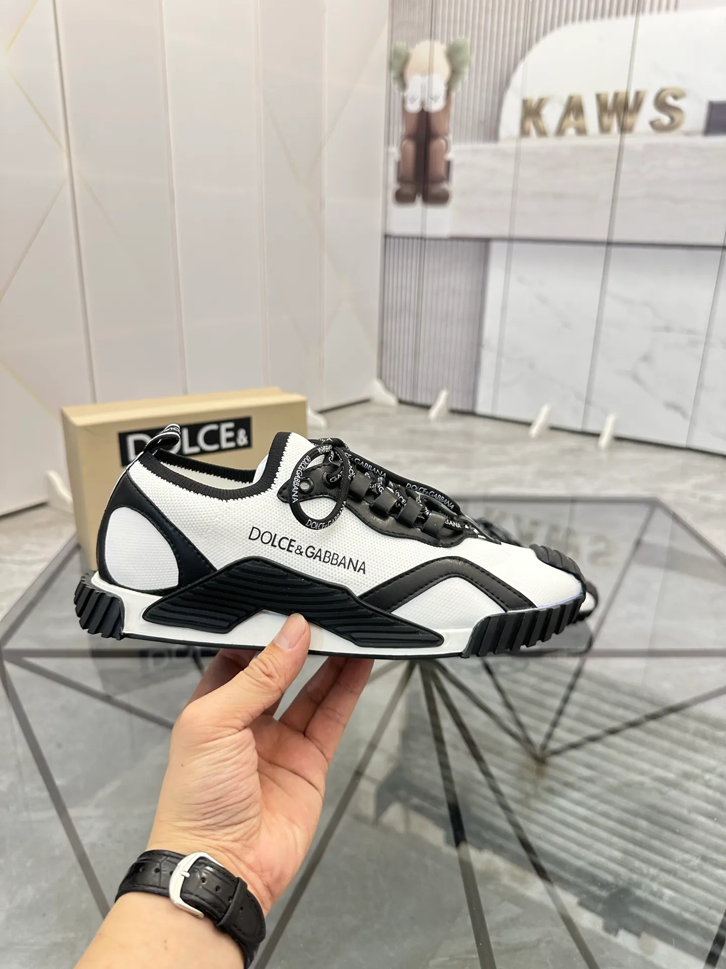 Men's shoes: 💰P460¥ Product trademark: DG "Dolce & Gabbana*" low-top sneakers Regular size: 35-44 (can be customized to 45.46.) Couple style Product materials: Upper imported cowhide stitching original material, breathable lining, original outsole. Number: 803